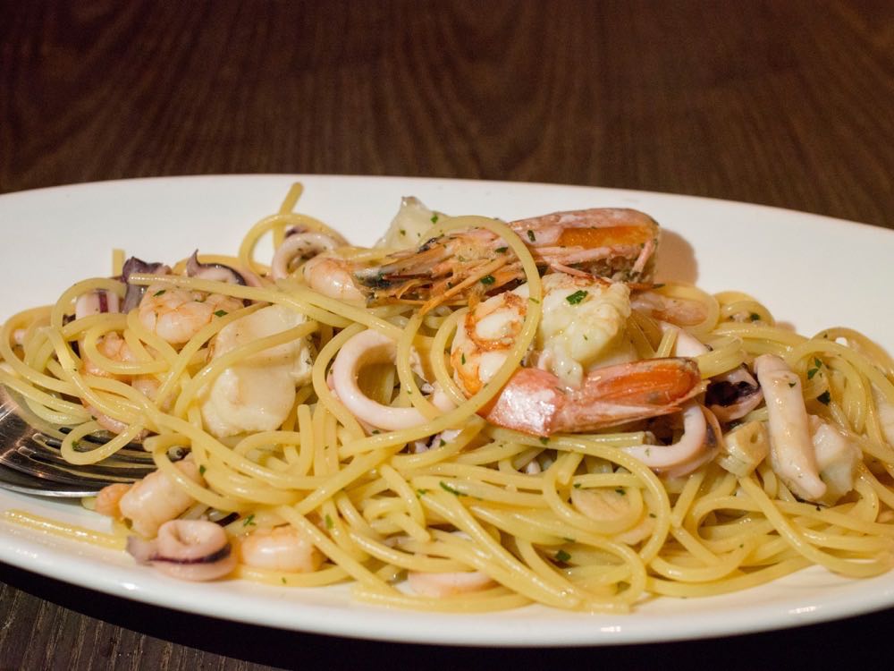 mamamia-seafood-spaghetti2